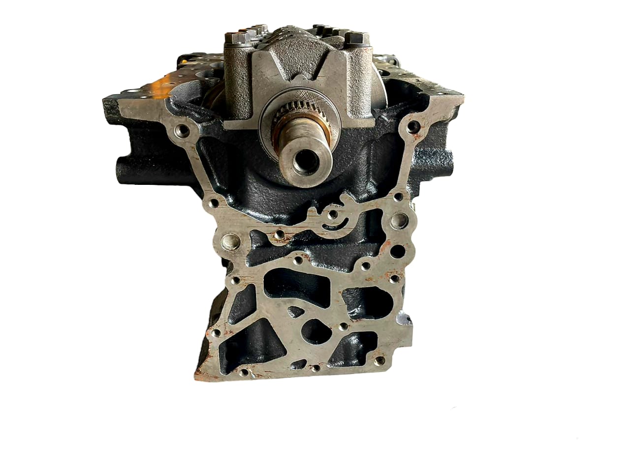 Block Corto 5L DE MOTOR COMPLETO DE TOYOTA HIACE NO.5L1607050. CILINDRAJE: 4 CILINDROS. CENTIMETROS CUBICOS: 2986,  PLACA: P0381GVY. COMBUSTIBLE: DIESEL