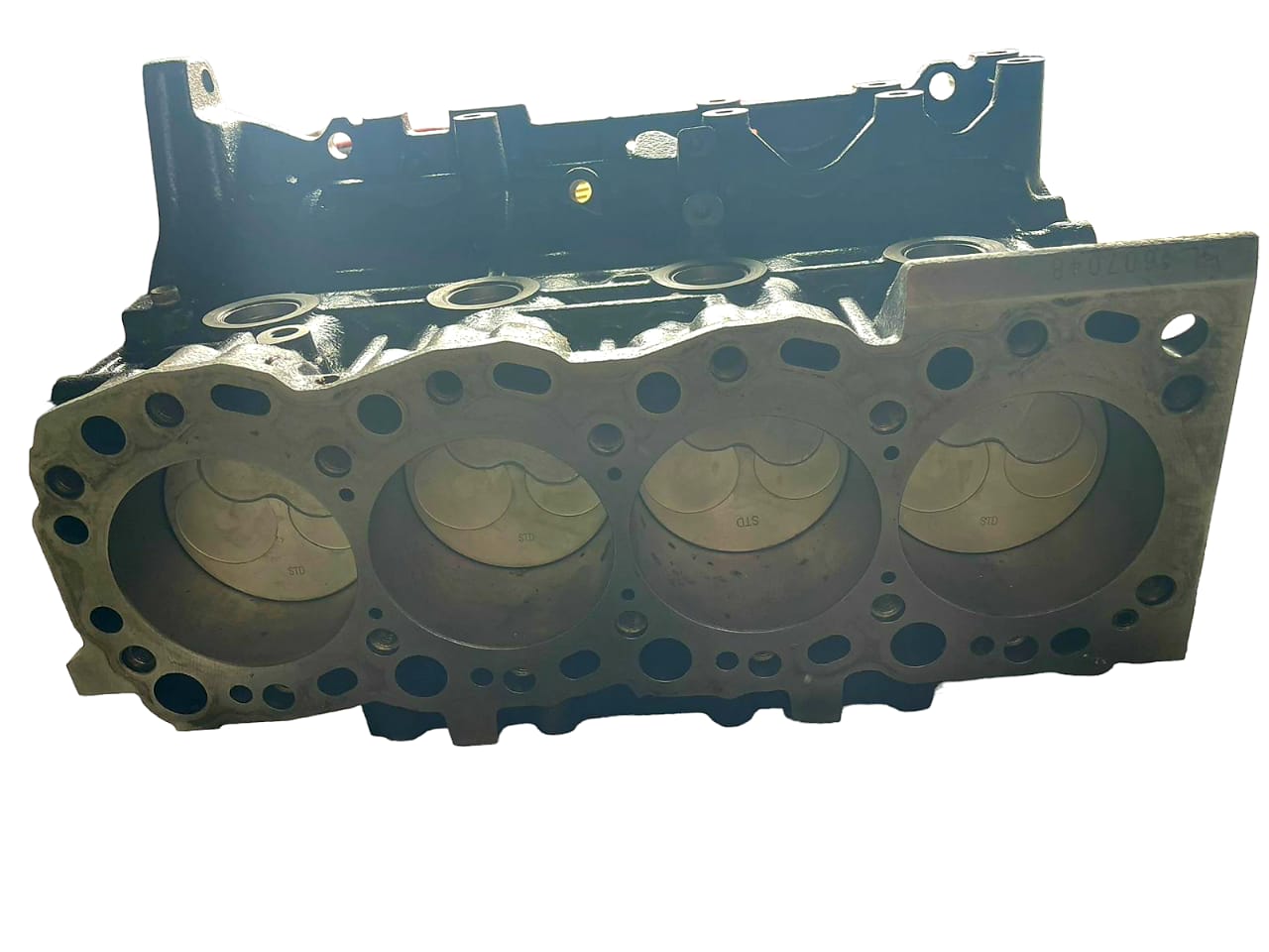 Block Corto 5L DE MOTOR COMPLETO DE TOYOTA HIACE NO.5L1607050. CILINDRAJE: 4 CILINDROS. CENTIMETROS CUBICOS: 2986,  PLACA: P0381GVY. COMBUSTIBLE: DIESEL