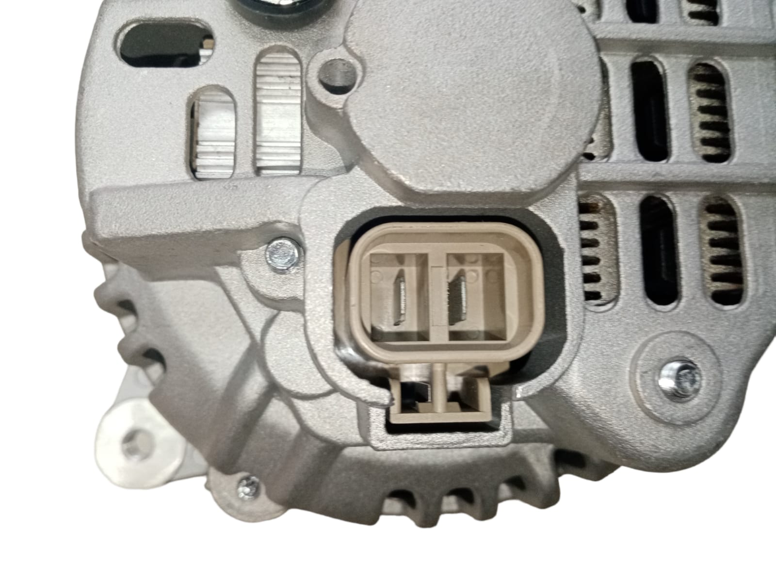Alternador mitsubishi L 300 modelo 2000