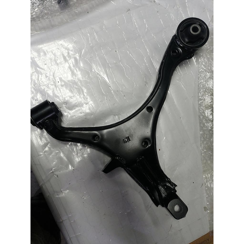 Muleta de abajo RH CRV delantera  02-04 51310-s9a00